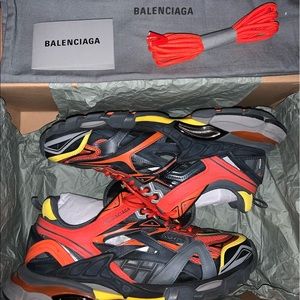 ❗️SOLD❗️Balenciaga Track 2